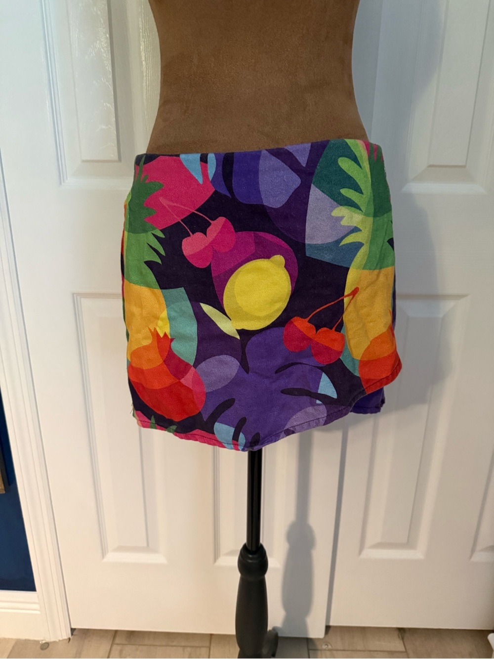 averie Multicolor Tropical Fruit Print Linen Blend Mini Skort